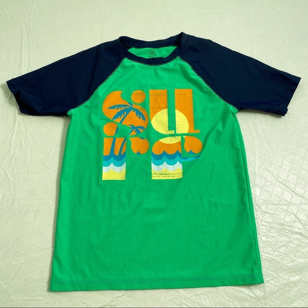 Gap green and navy short sleeve rash guard L = 10
